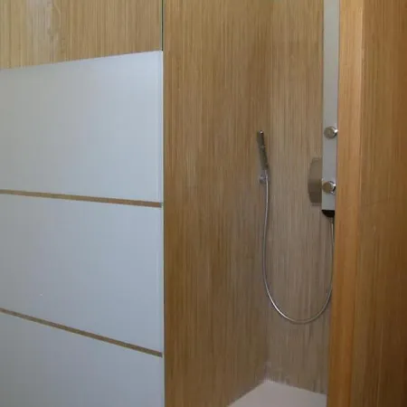 I Borghi ゲストハウス エンポリ